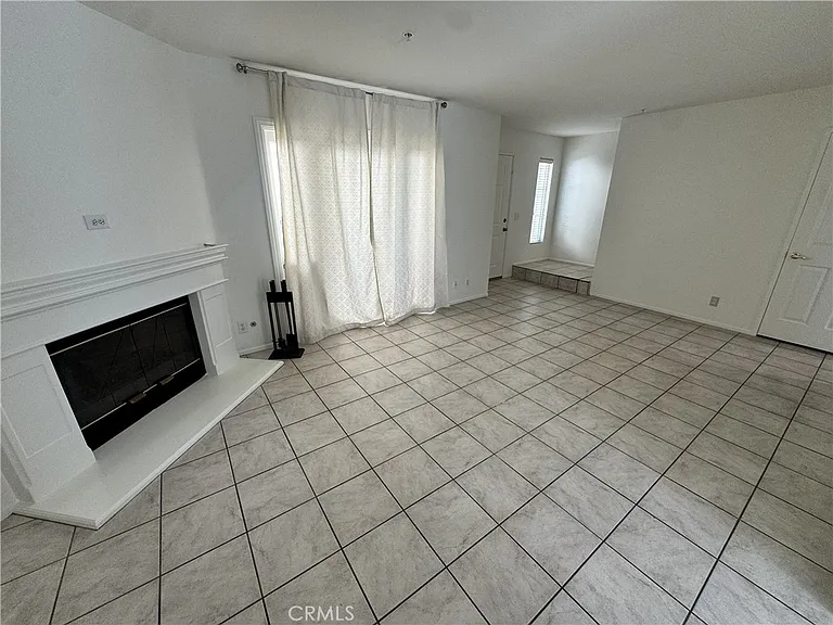 201 Laurel Ave — Photo 3