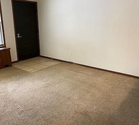 3rd image of 2714 Carleton Ct #2714
