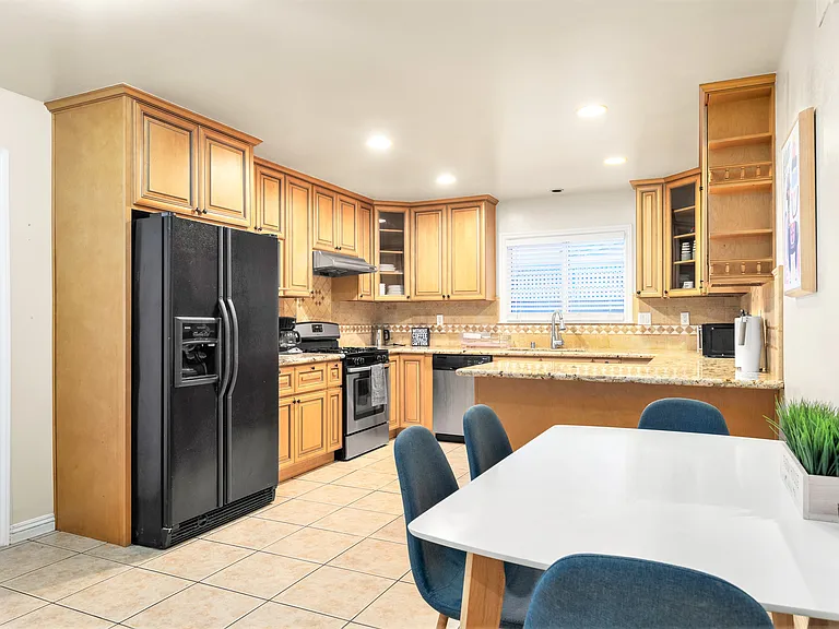3714 E Walnut Ave — Photo 13
