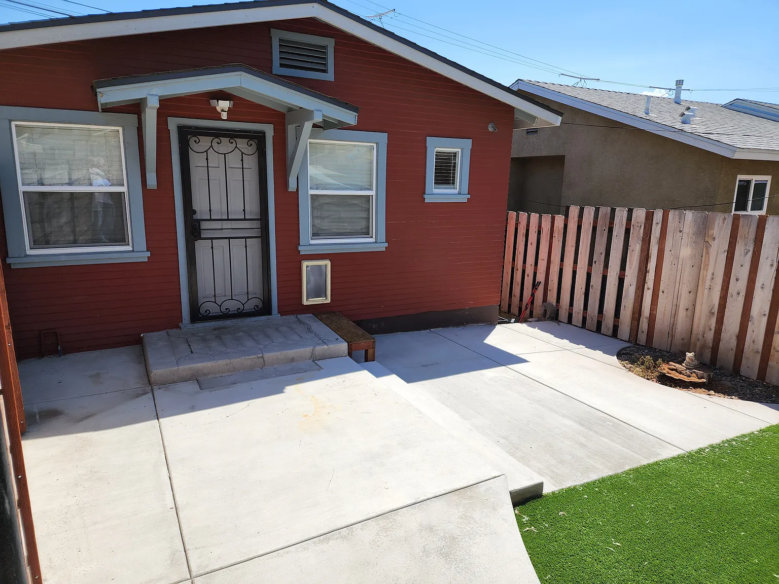 1 Bed House Pets Ok Fenced Yard Parking A/C Laundry Dog Door Wood Floors — Photo 2