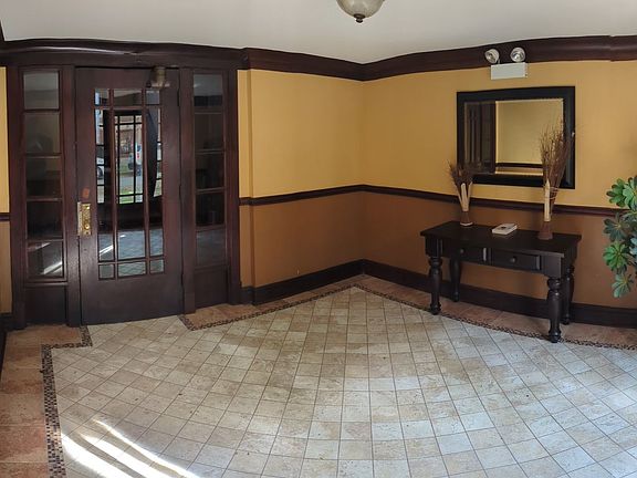 3rd image of 3704-06 Cullom Ave #3706-1