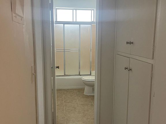 5th image of 1603 Granville Ave #8
