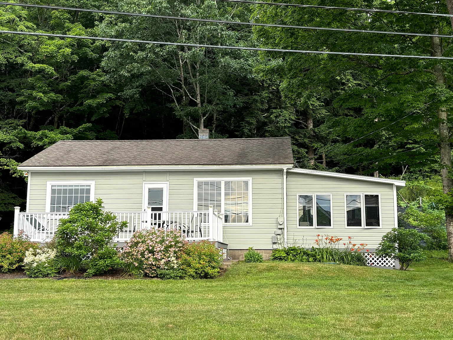 3 bed, $1,500 — Photo 1