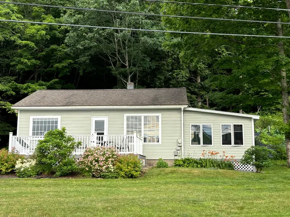 2037 W Lake Rd, Wells, VT 05774