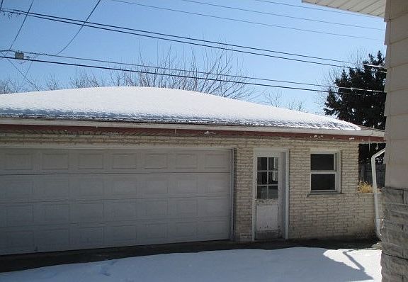 4th image of 1325 N 33rd Ave