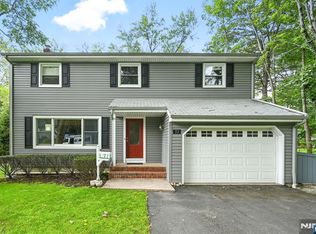73 Louville Ave, Park Ridge, NJ 07656