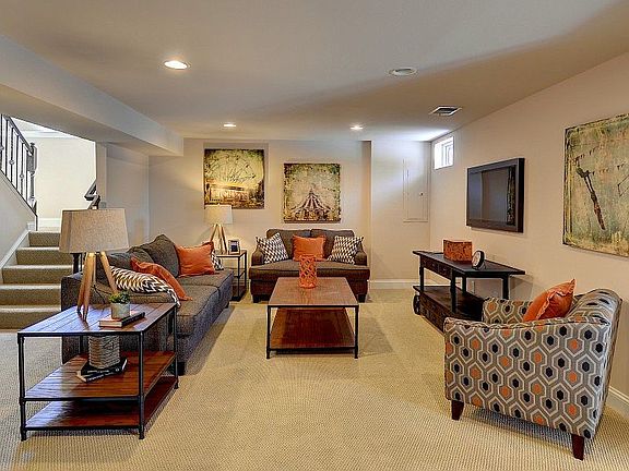 2nd image of 12211 Manor Crossing Dr