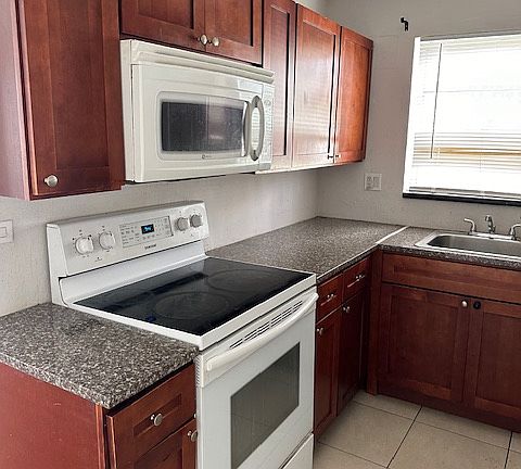 3rd image of 396 NW 31st Ave