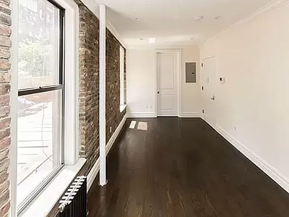 4th image of 133 E 4th St APT 2