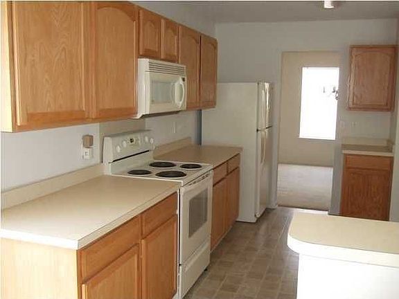 5th image of 5228 Bristol St
