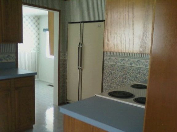 2nd image of 429 E Spruce Ave
