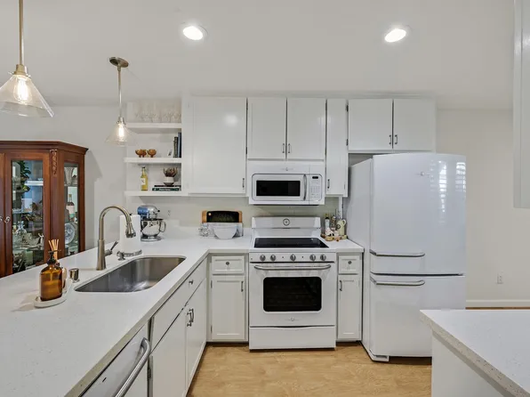 4169 Amberwood Cir, Pleasanton, CA 94588