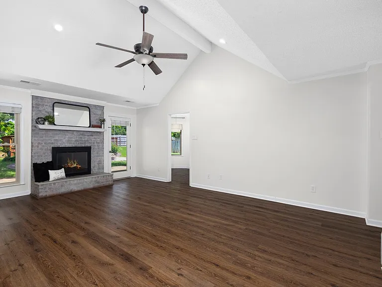 3075 Stonecrest Cir — Photo 7