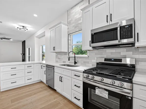 1522 New Cedars Dr, Houston, TX 77062