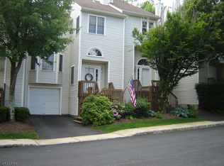 22 Ryan Ln, Lincoln Park, NJ