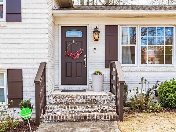 4th image of 1105 Regent Dr