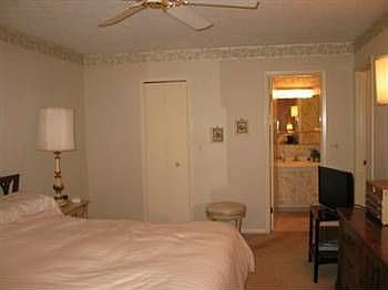 5th image of 4304 Hyde Park Unit 3