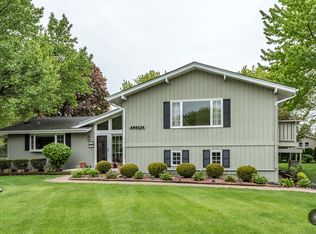 28W519 Nancy Ct, Naperville, IL 60564