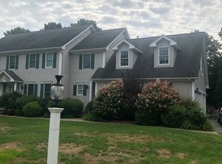 14 Overlook Dr, Wilbraham, MA 01095