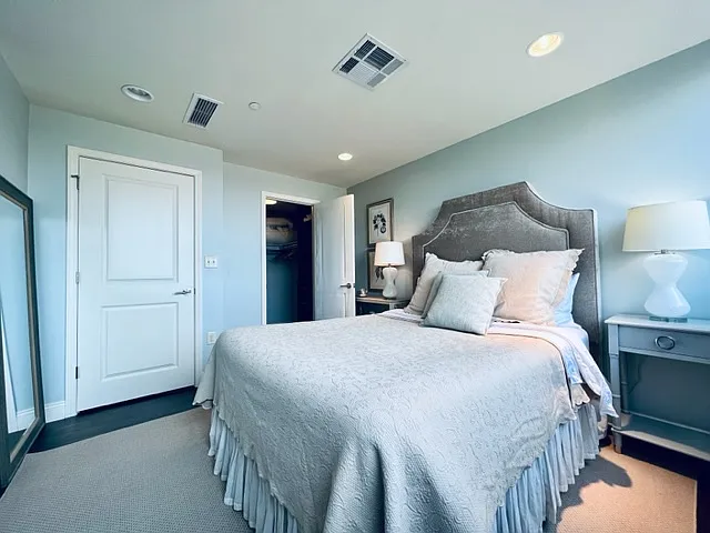 3700 Cantrell Rd #301 — Photo 7