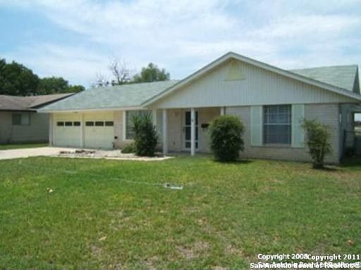1st image of 121 Valley Oak Dr