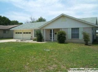 121 Valley Oak Dr, Schertz, TX 78154