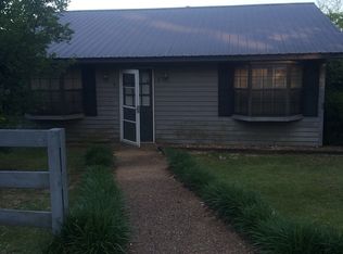 39 Lakeview Dr, Wiggins, MS 39577