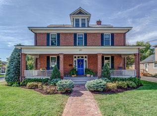 207 Academy St, Salem, VA 24153