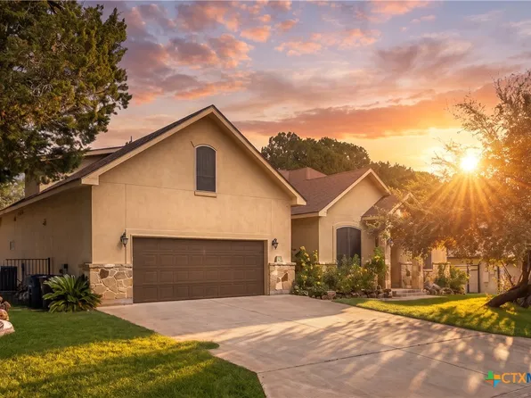 820 Mission Hills Dr, New Braunfels, TX 78130