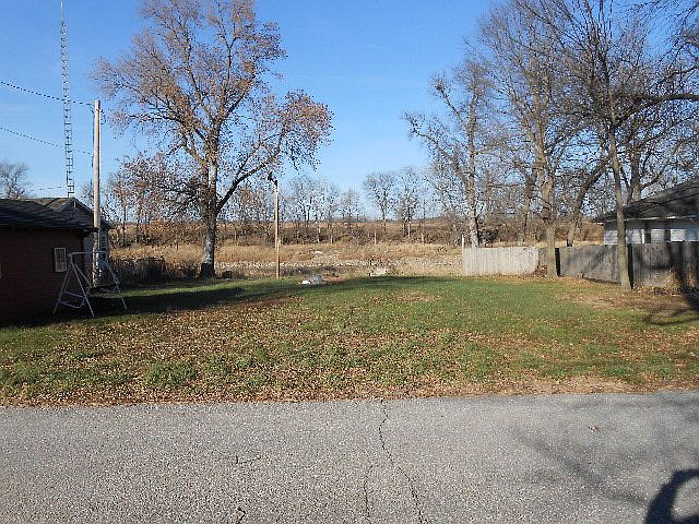 1st image of 2203 Riverdale Dr
