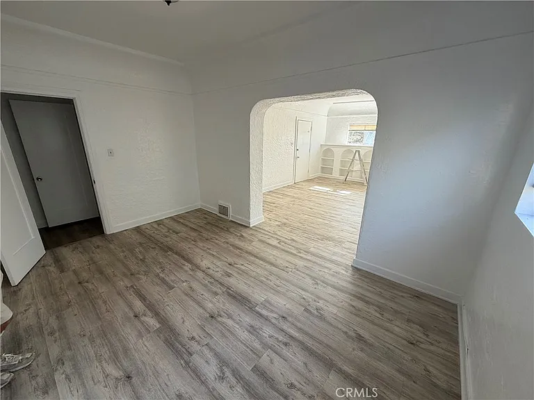 1117 Queen Anne Pl — Photo 10