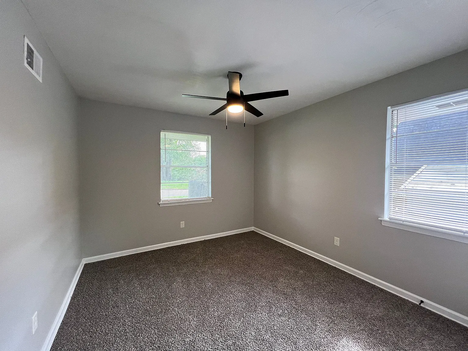 3236 Gaylord Ln — Photo 2