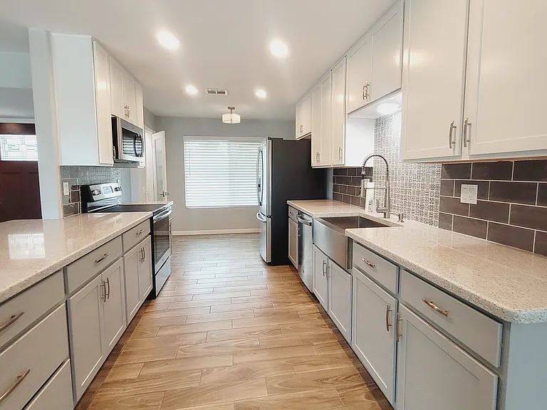 14014 N Cameo Dr — Photo 10