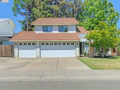 35 Pebble River Cir, Sacramento, CA, 95831