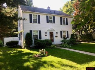 617 N 4th St, Saint Peter, MN 56082