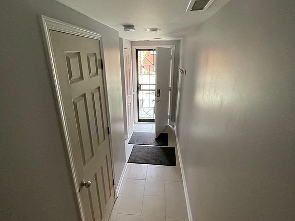 2nd image of 1252 S Federal St Unit C
