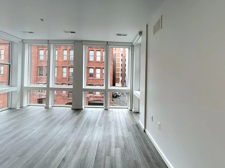 725 W Pratt St. — Photo 115