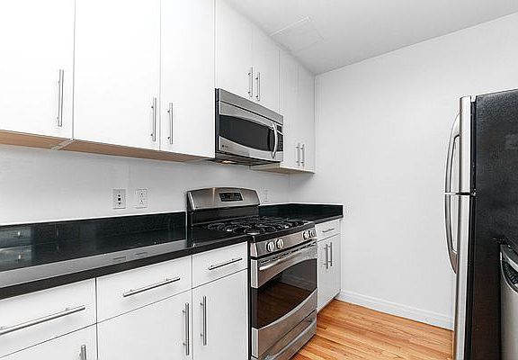 5th image of 181 E 119th St Ph 1C