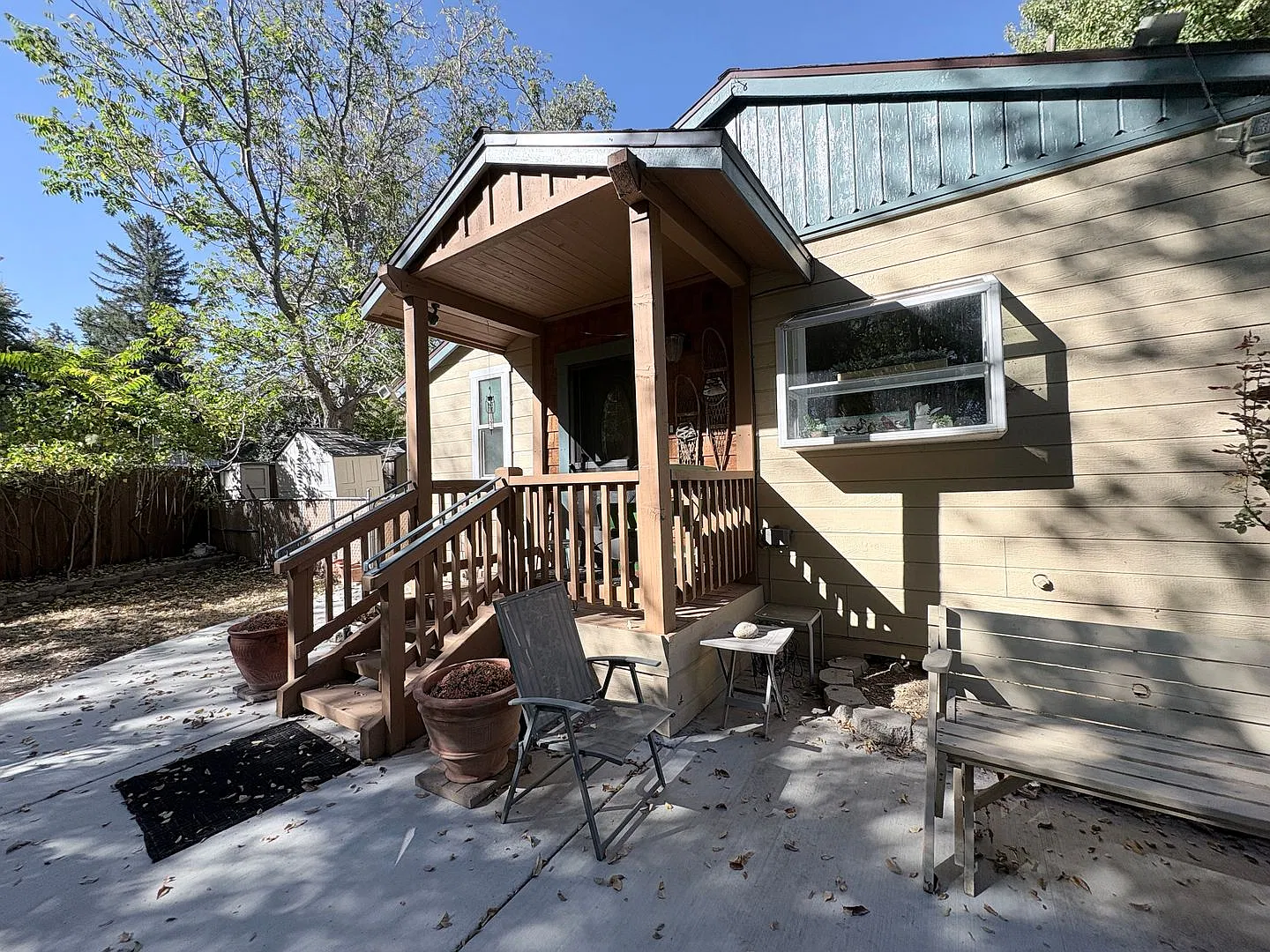 Great Location — Photo 1