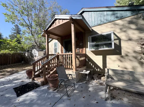324 McLaren Ln, Bishop, CA 93514