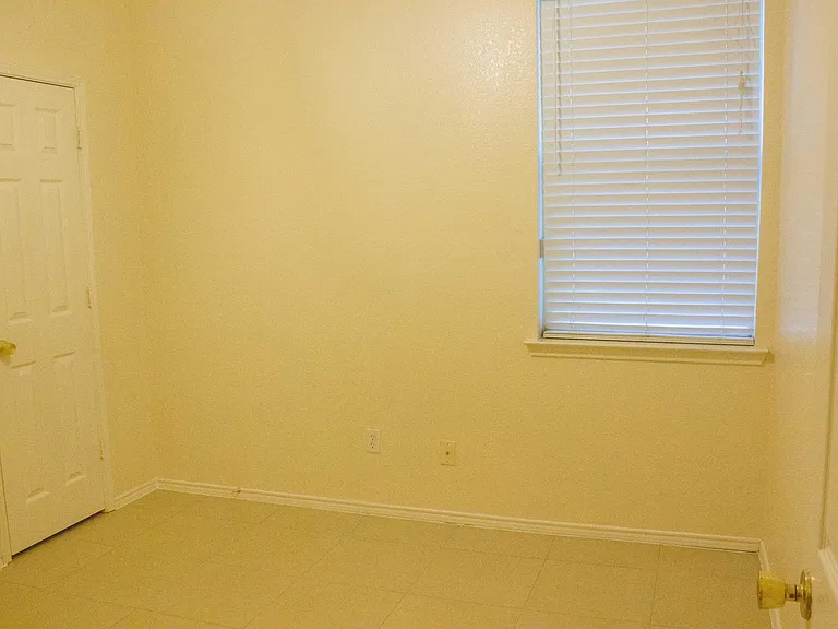7212 Park Creek Cir W — Photo 10
