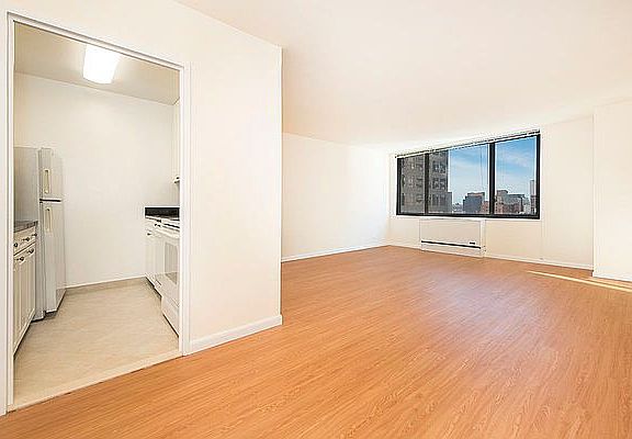 5th image of 211 W 56th St #K17