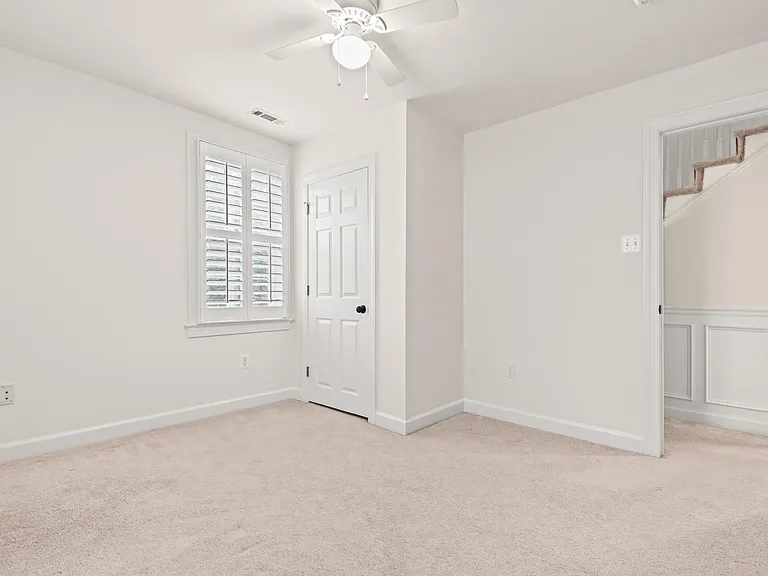 523 Allegheny Ave — Photo 29