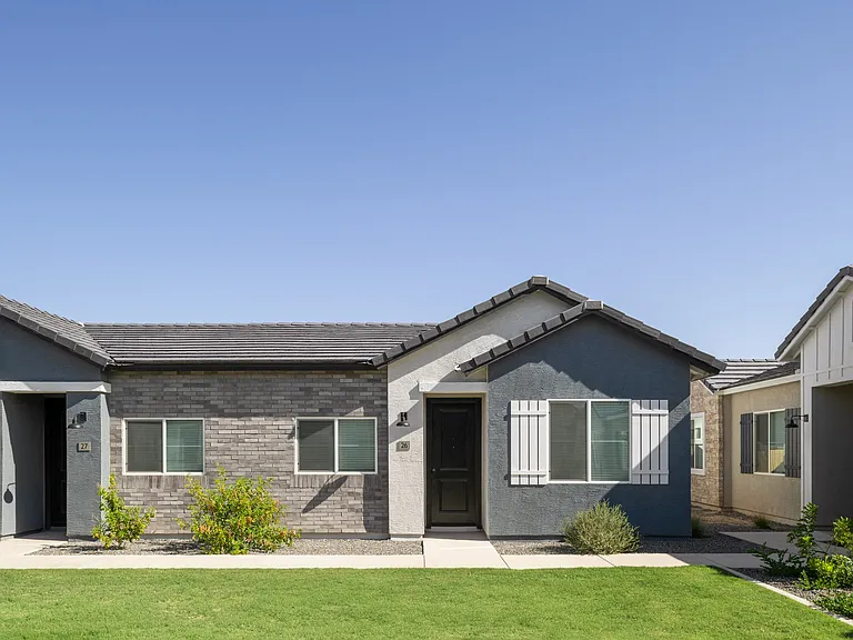 Bungalows on Bowlin — Photo 24