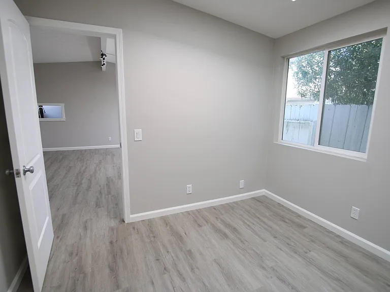 3271 Alma St — Photo 51