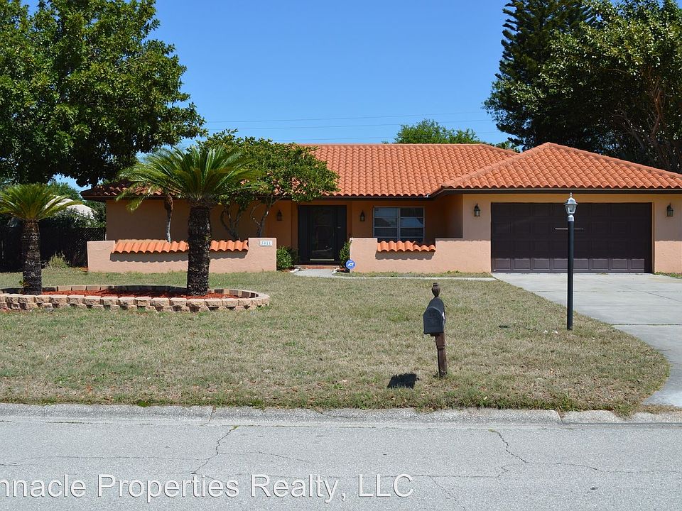 1st image of 5011 W Country Club Dr