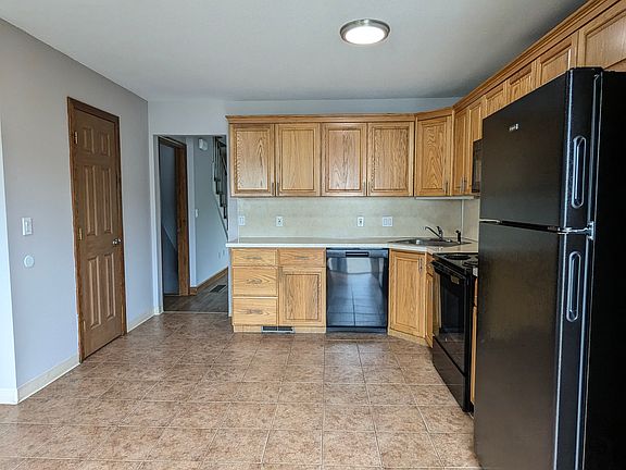 5th image of 1558 Highland Ave Unit 2