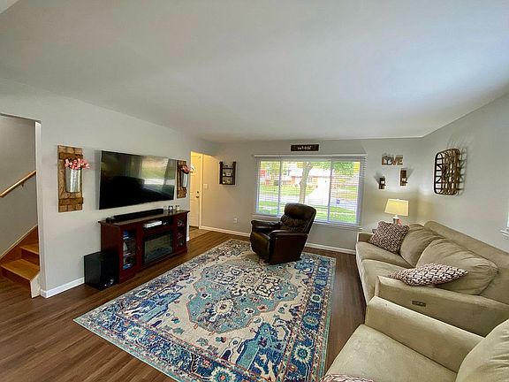 2nd image of 7123 Cranbrook Dr