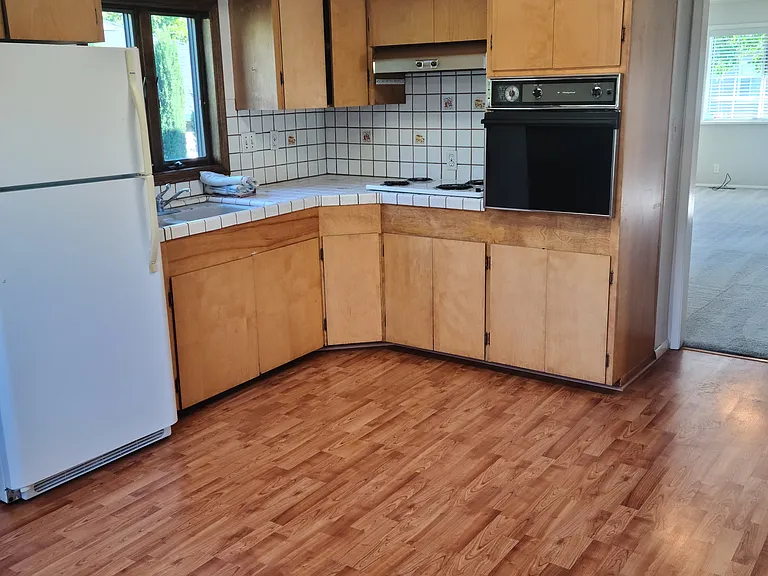 204 N Main St — Photo 12