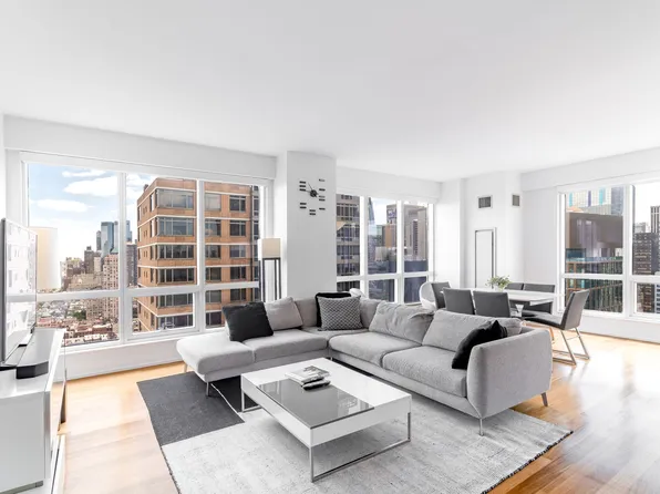 350 West 42nd Street image 1 of 20